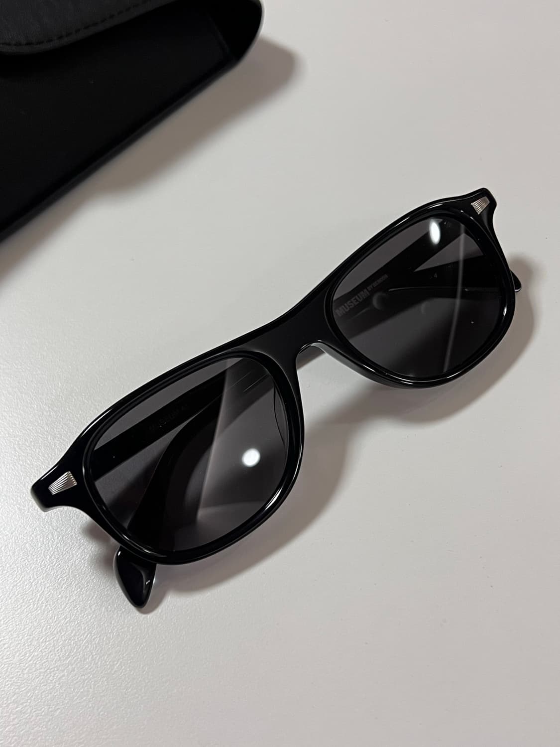 뮤지엄 선글라스 두번착용 상품이미지2