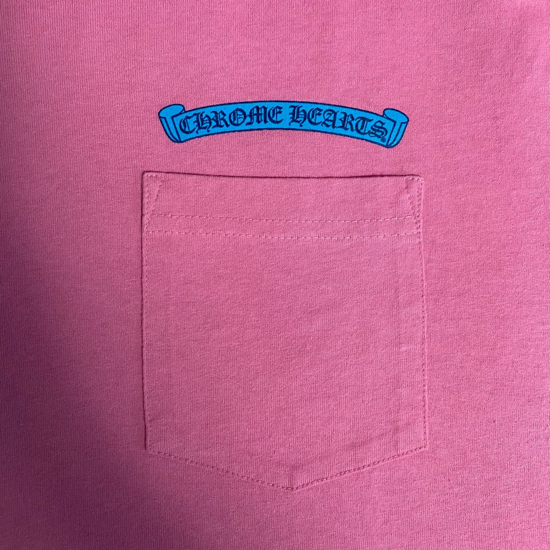 [XL] 크롬하츠 스크롤 포켓 티셔츠 핑크 상품이미지5