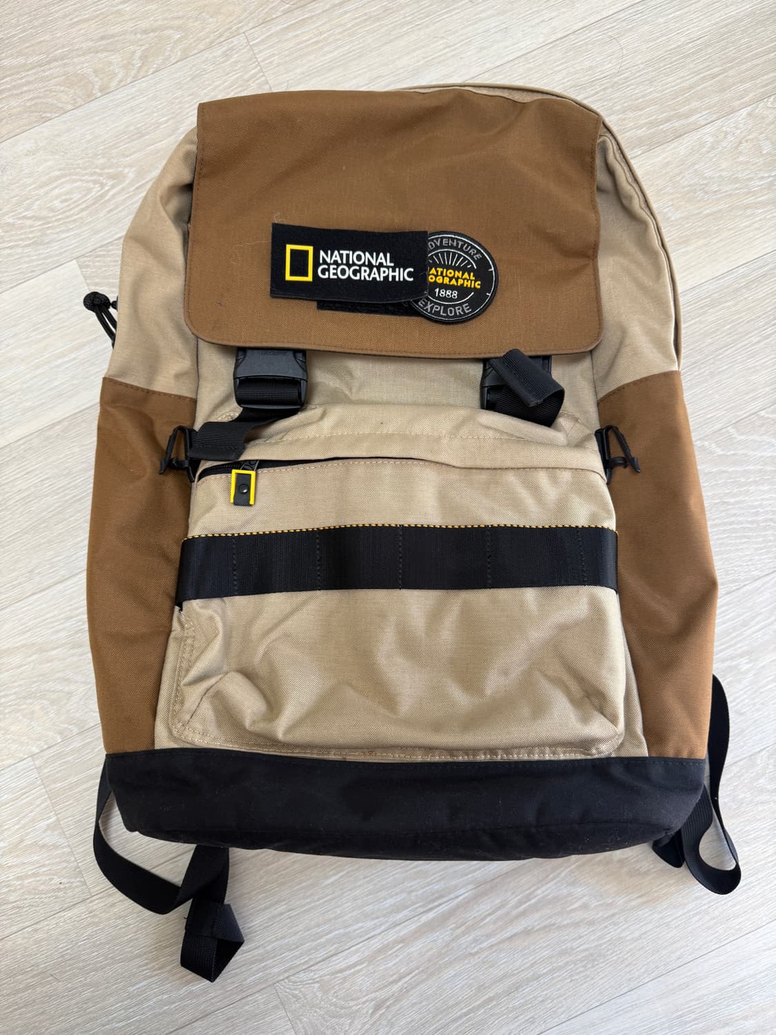 네셔널 지오그래픽 백팩 상품이미지1