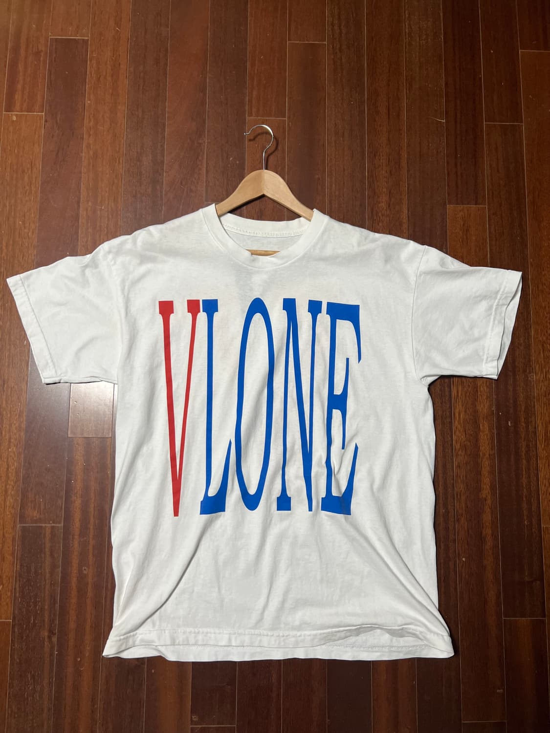 브이론 초판 반팔 상품이미지1