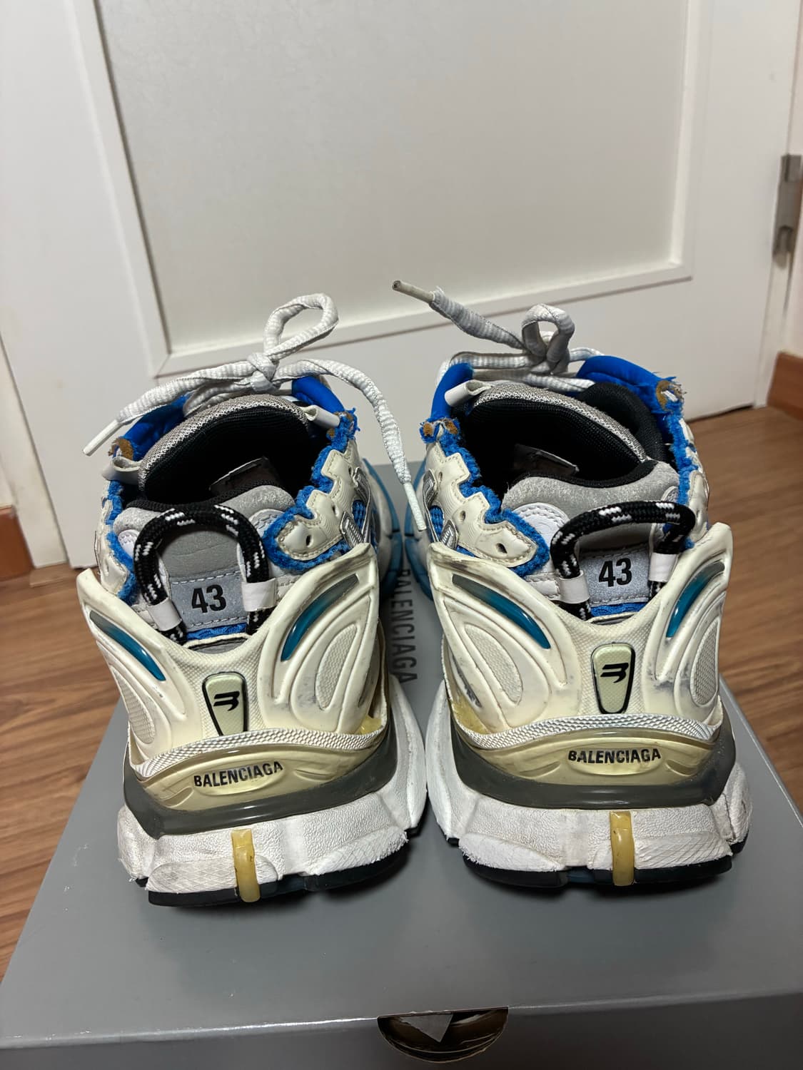 발렌시아가 뉴러너 43 블루 상품이미지7