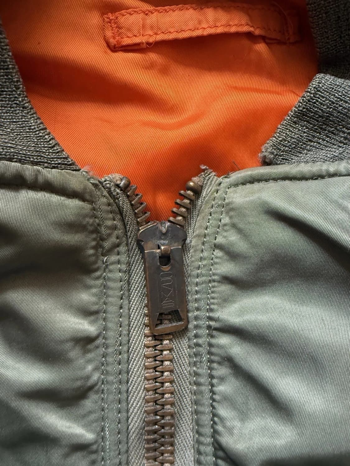 1976s 알파 인더스트리 MA-1 플라이트 붐버 자켓 상품이미지4