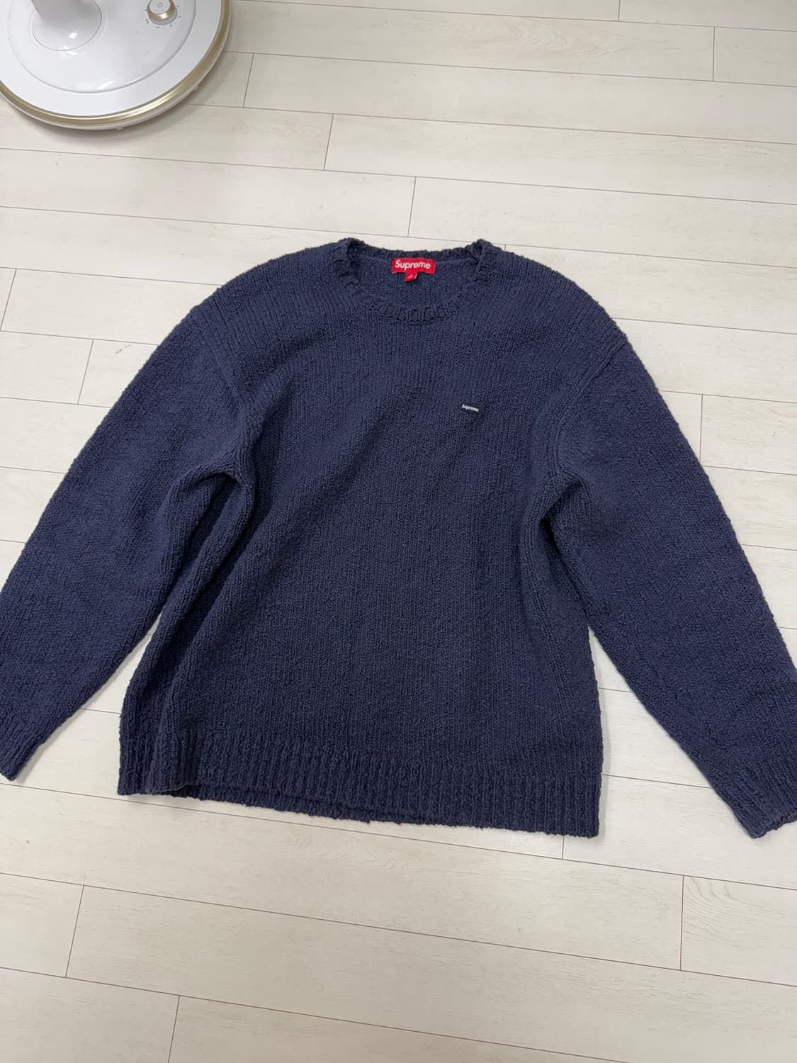 슈프림 부클 니트 네이비 L 사이즈   상태 9.0/10  하자 오염 없 상품이미지1