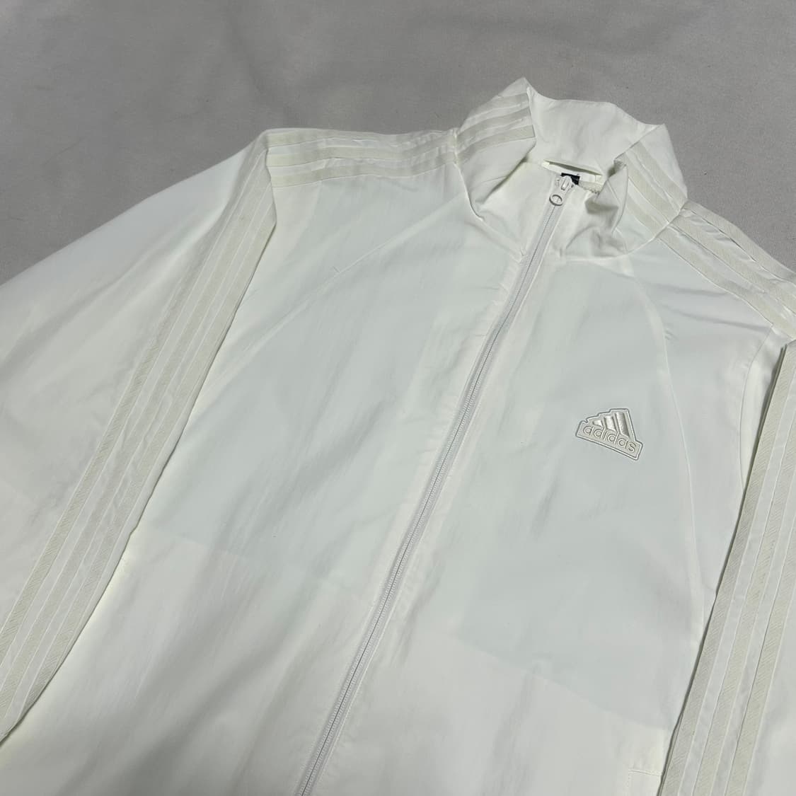 XL 아디다스 화이트 바람막이 상품이미지1