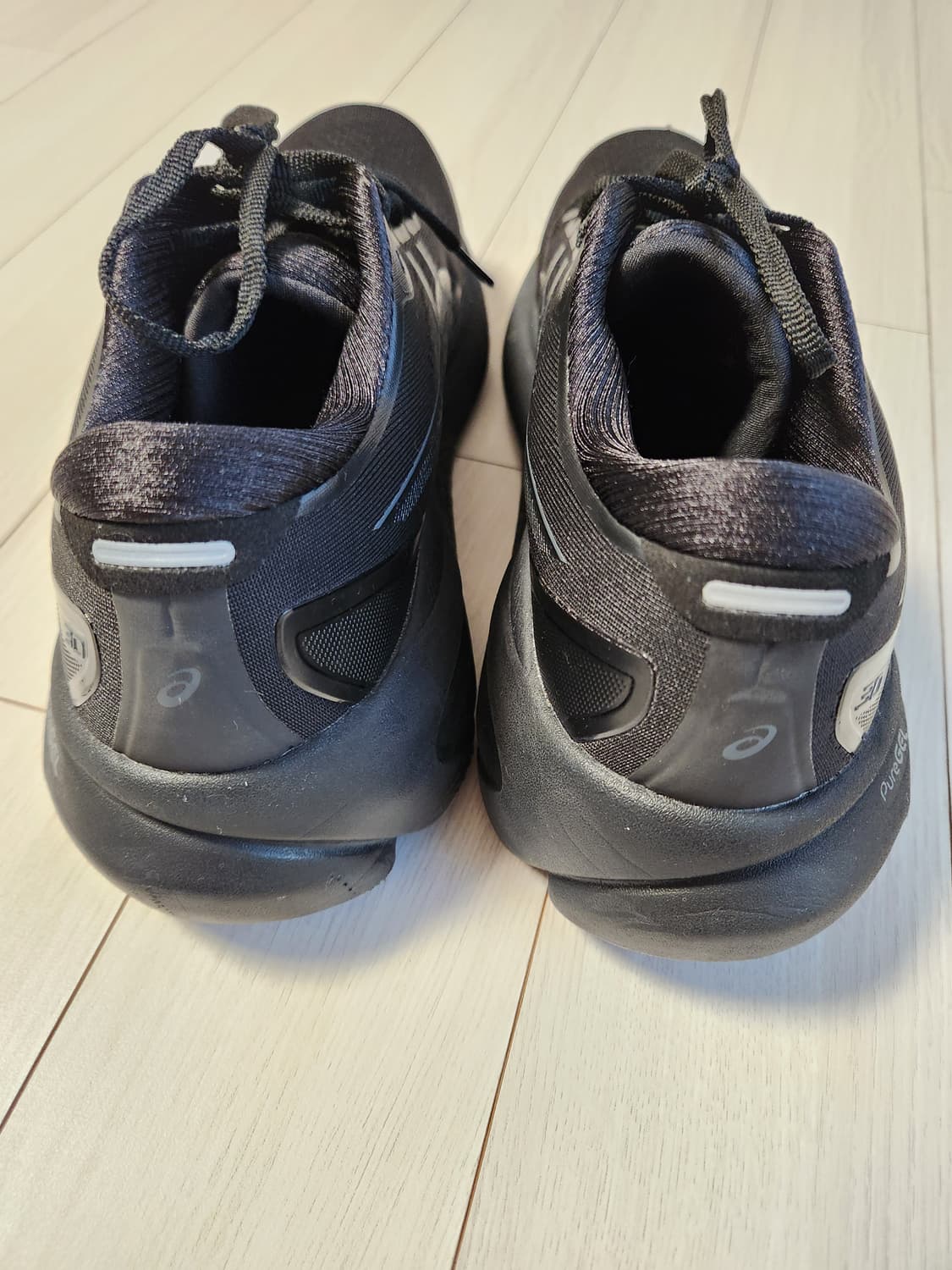 새상품급) 아식스 러닝화 젤 카야노 30 블랙 사이즈270 운동화(데상트 상품이미지3