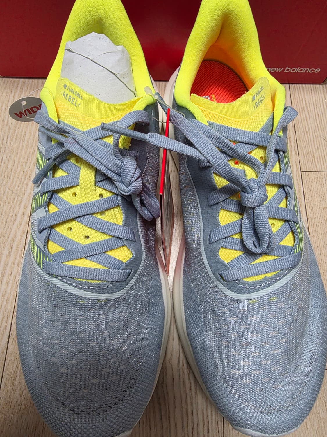 뉴발란스 FuelCell Rebel WIDE 새상품 상품이미지4