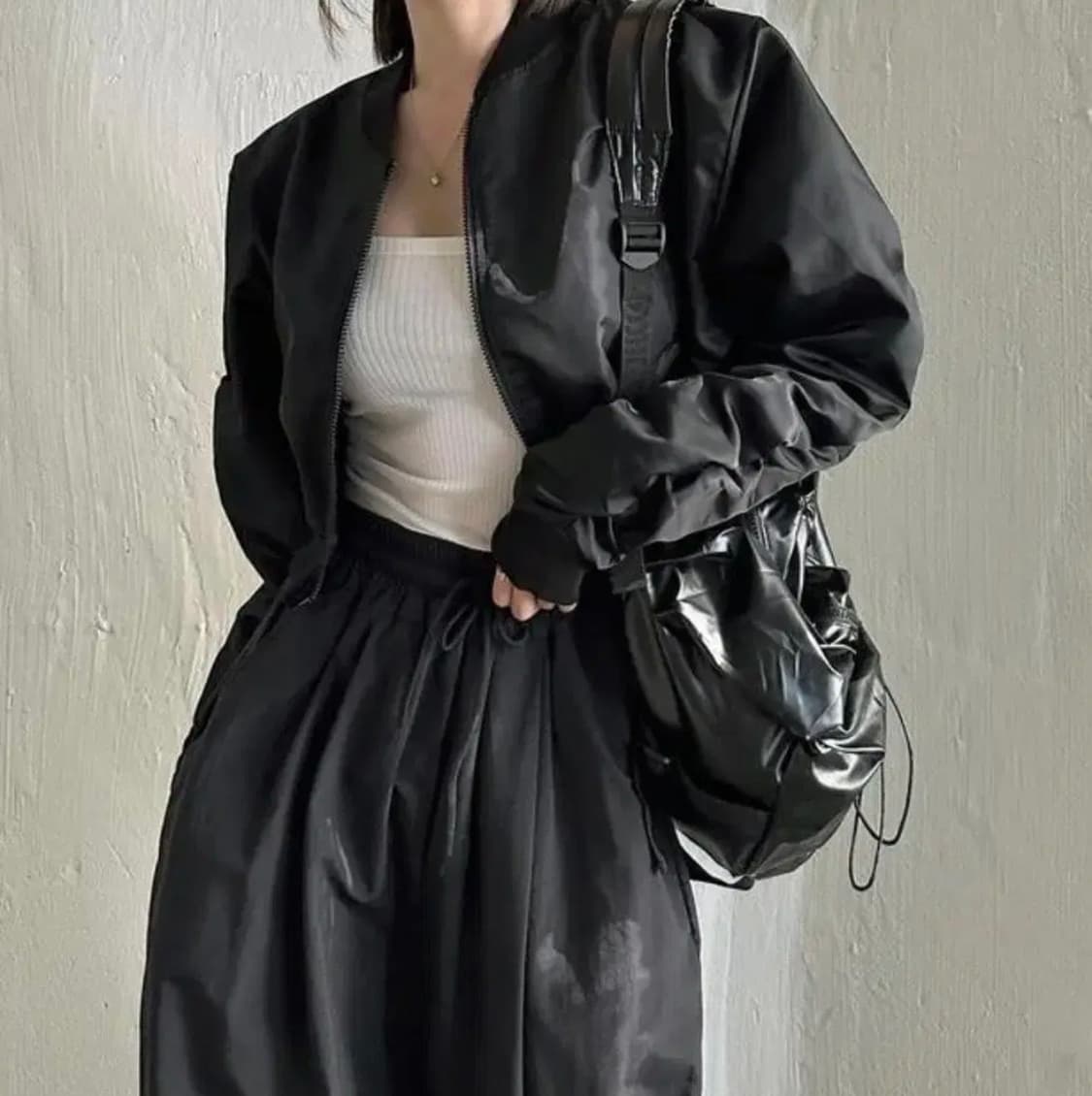 지그재그 셔링 항공점퍼 블랙  (가격내림) 상품이미지6