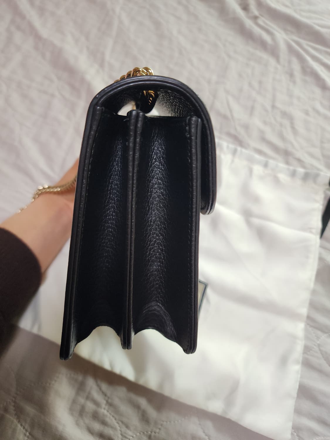 구찌 인터로킹 블랙 체인 숄더백 상품이미지6