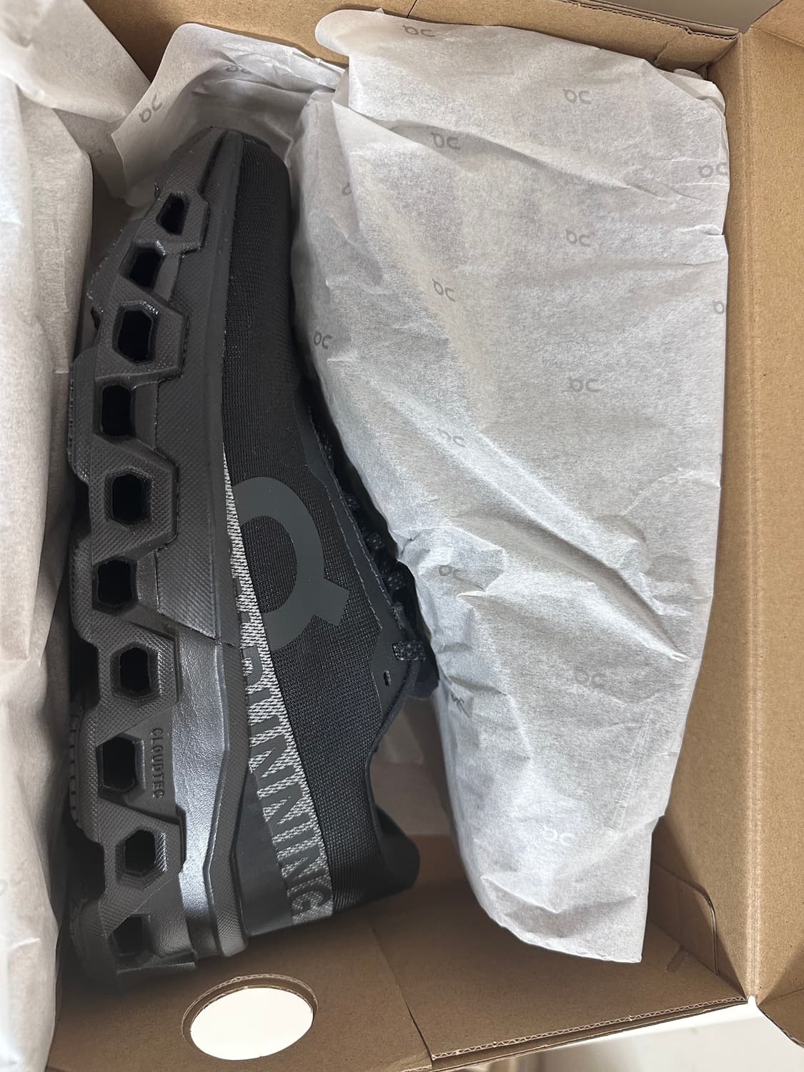 온러닝 클라우드몬스터2 블랙 260 상품이미지2