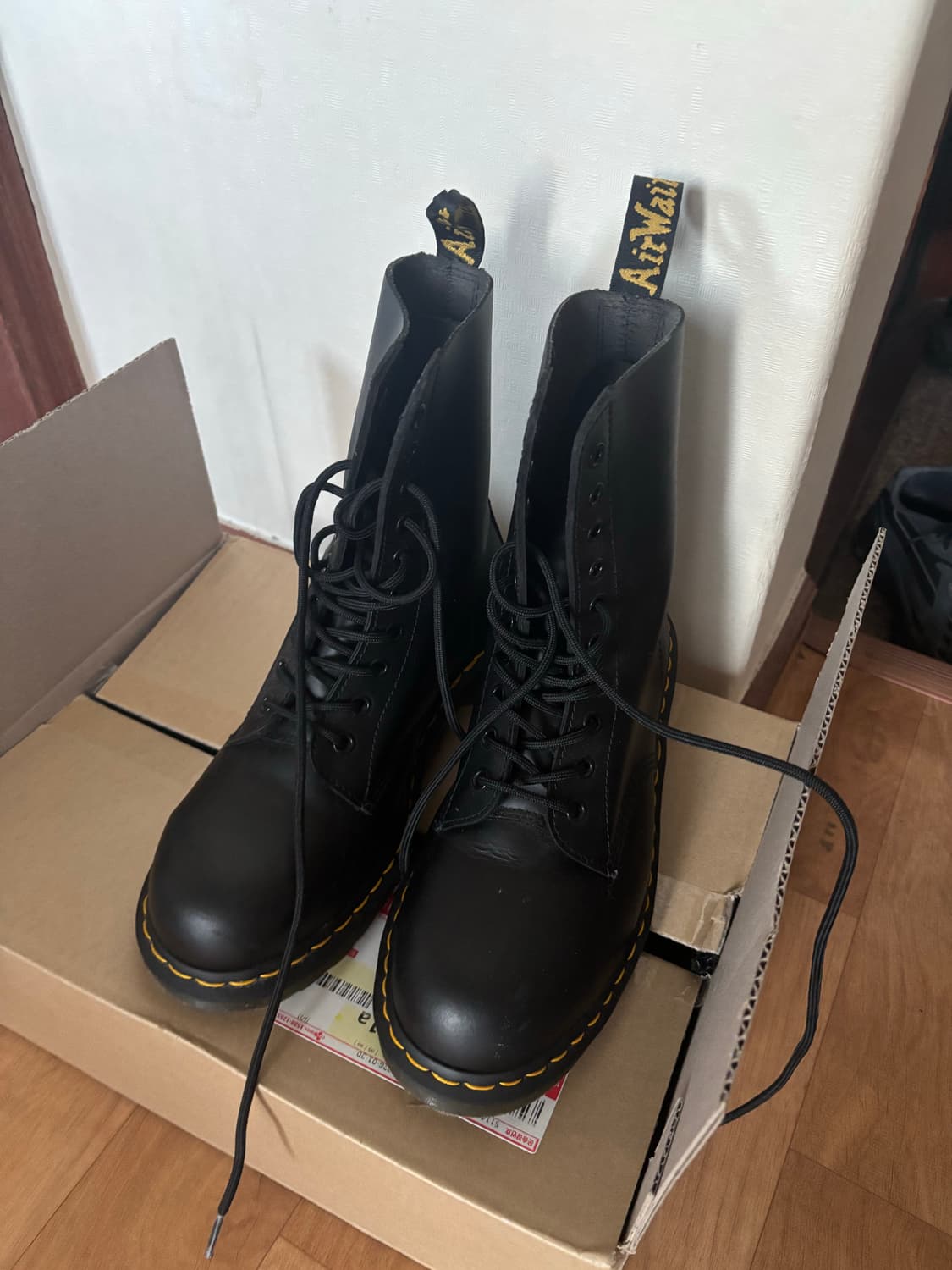 [UK7] 닥터마틴 1919 10홀 부츠  실착 5회 미만 상품이미지1