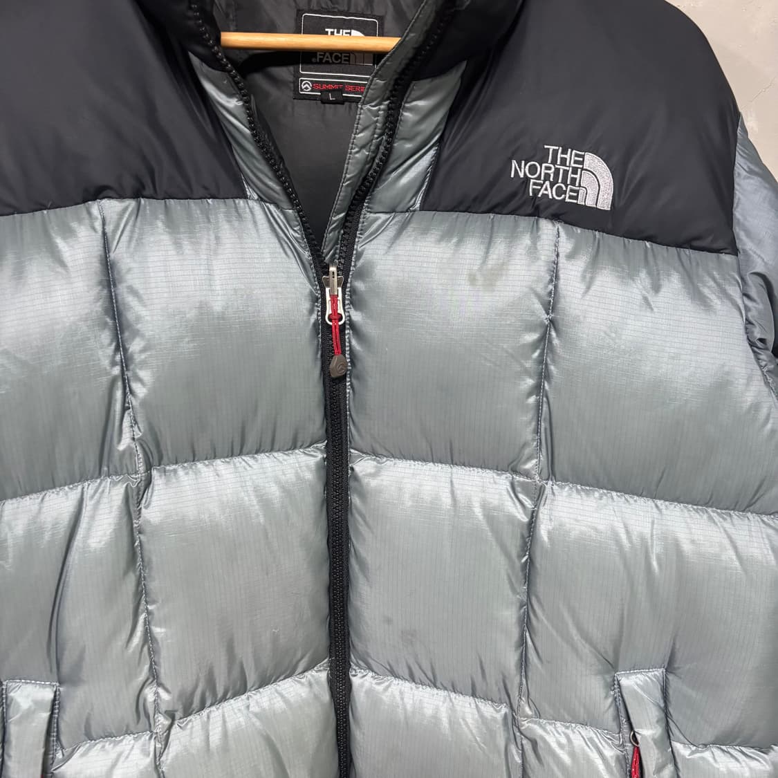 노스페이스 800 로체 구스다운 패딩 그레이 상품이미지3
