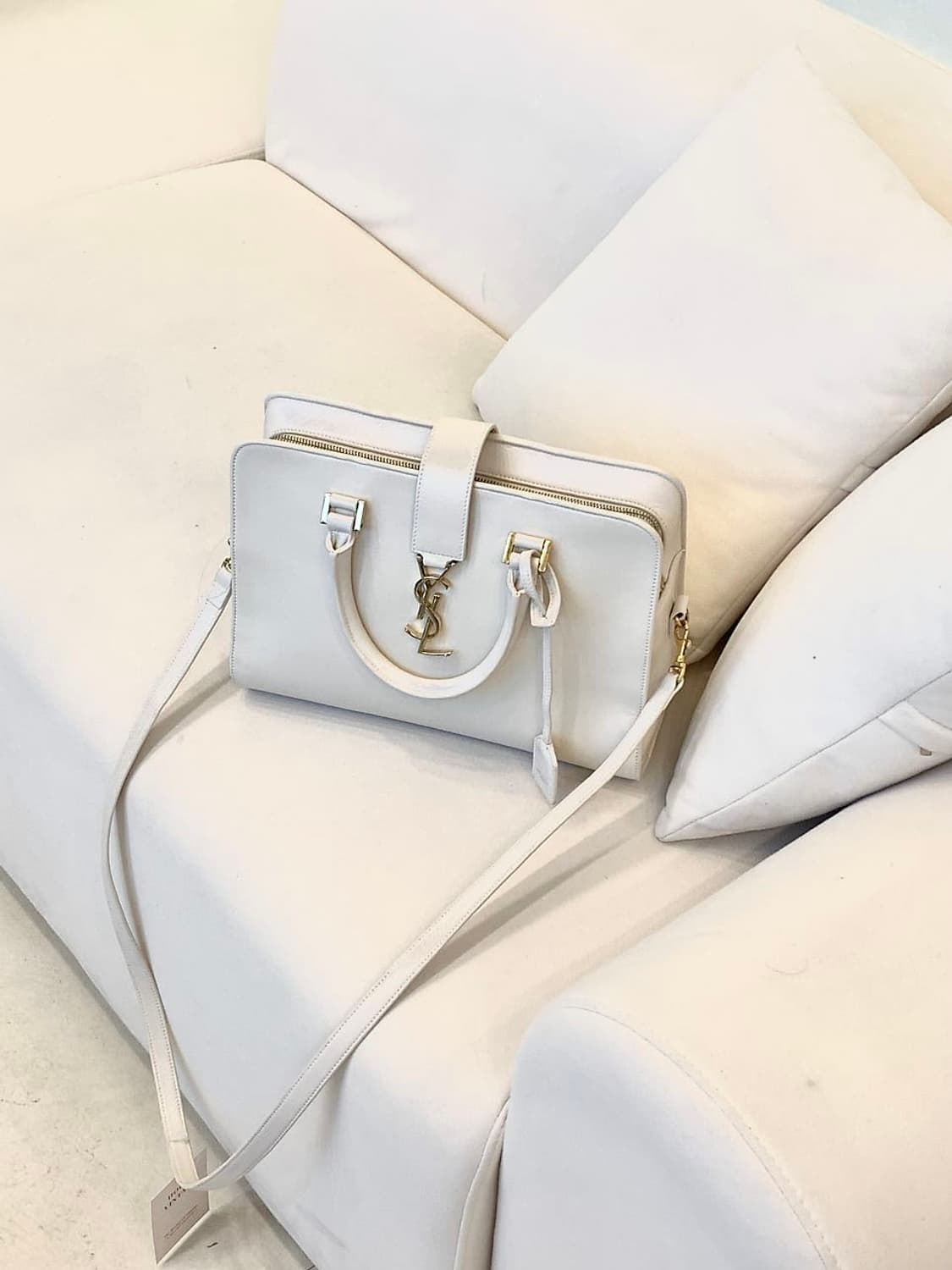 생로랑 모노그램 카바스 베이비 투웨이백 (정품) 상품이미지1