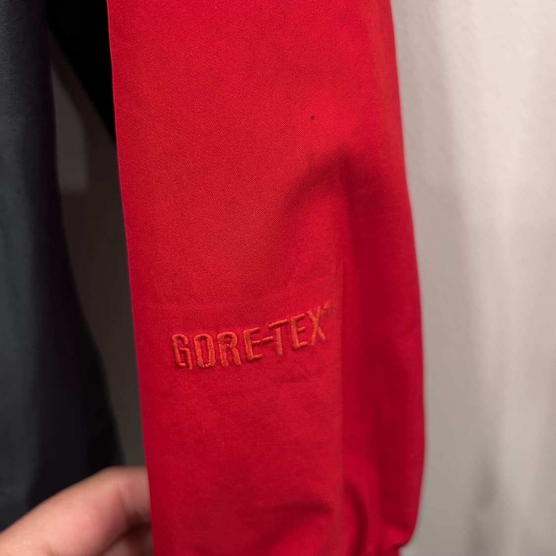 컬럼비아 아웃도어 고어텍스 배색 바람막이 상품이미지4