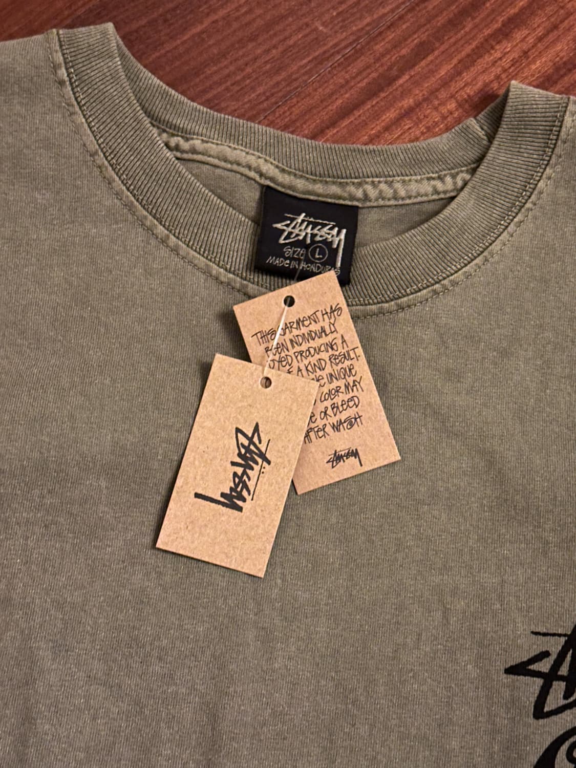 괌 매장 구매 스투시 8볼 카키색 반팔 상품이미지5