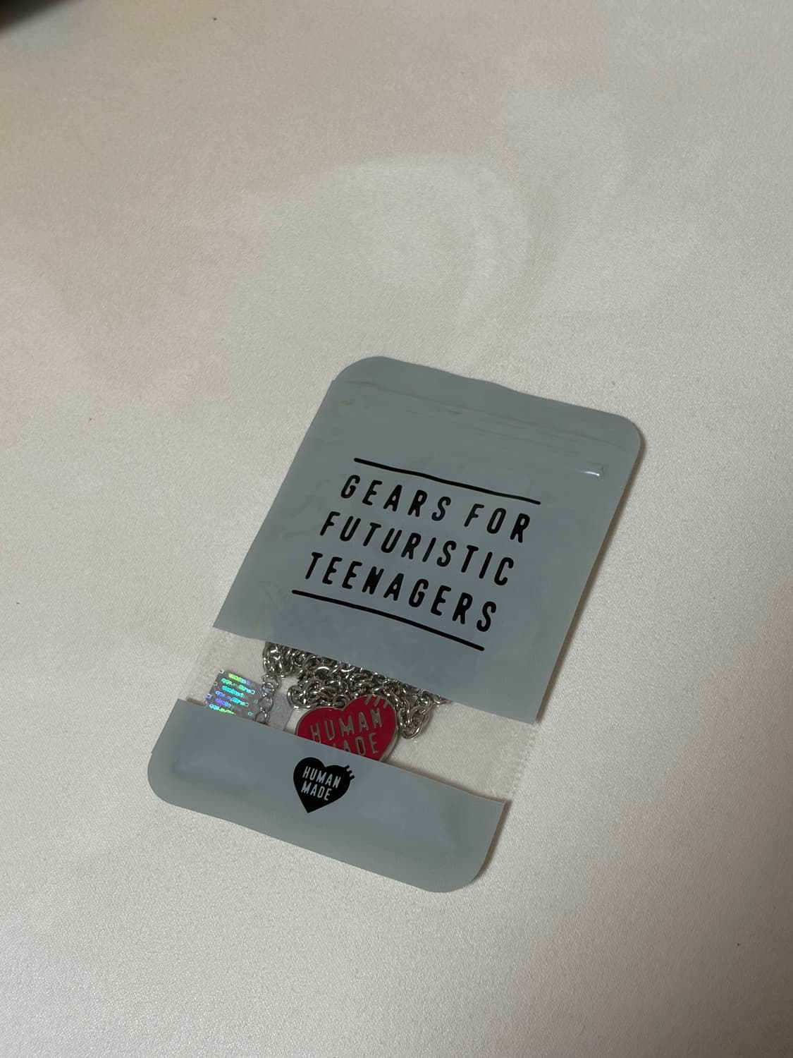 휴먼메이드 목걸이 레드 새상품 판매합니다. 상품이미지1