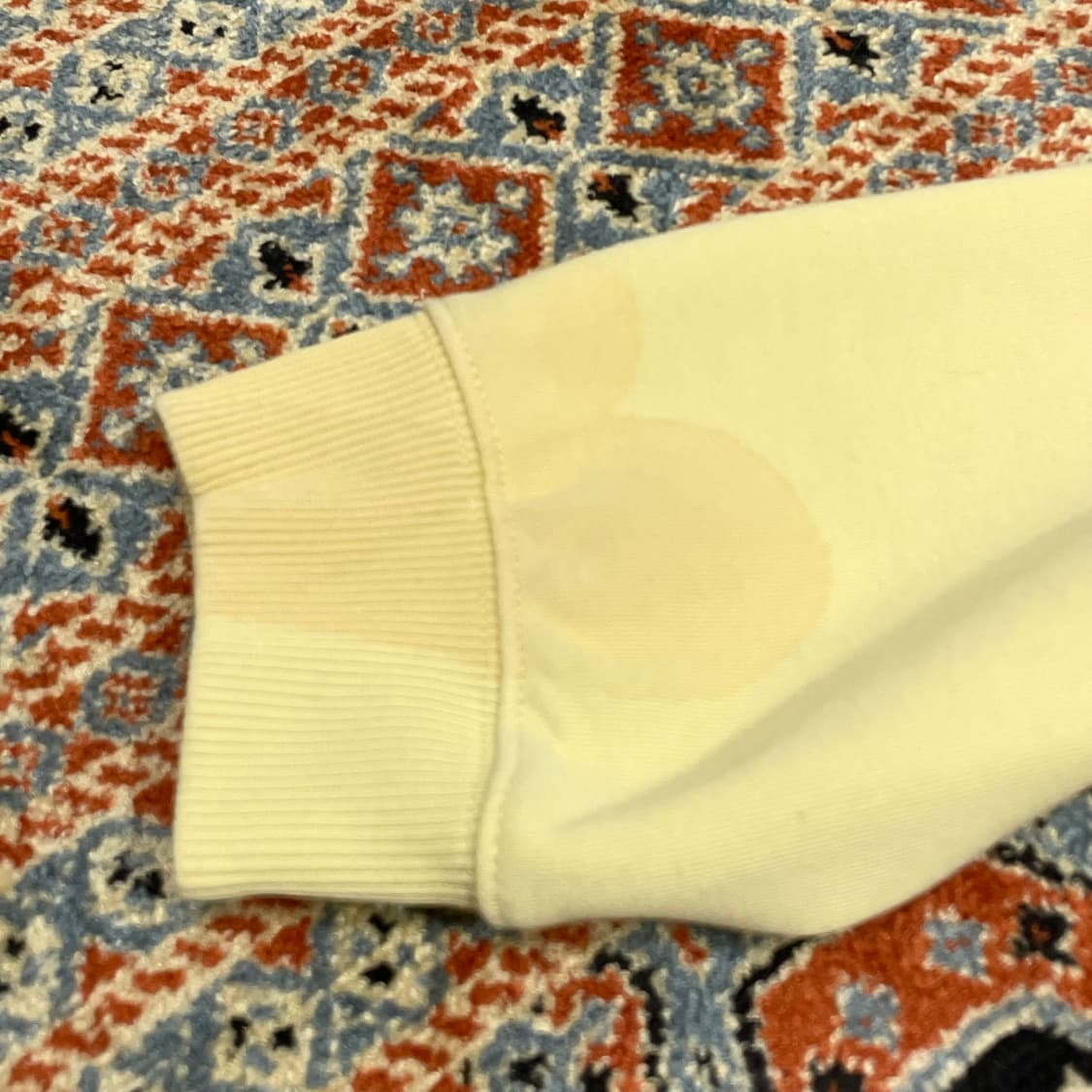 뉴발란스 스펠로고 옐로우 맨투맨 티셔츠 남성110 상품이미지5