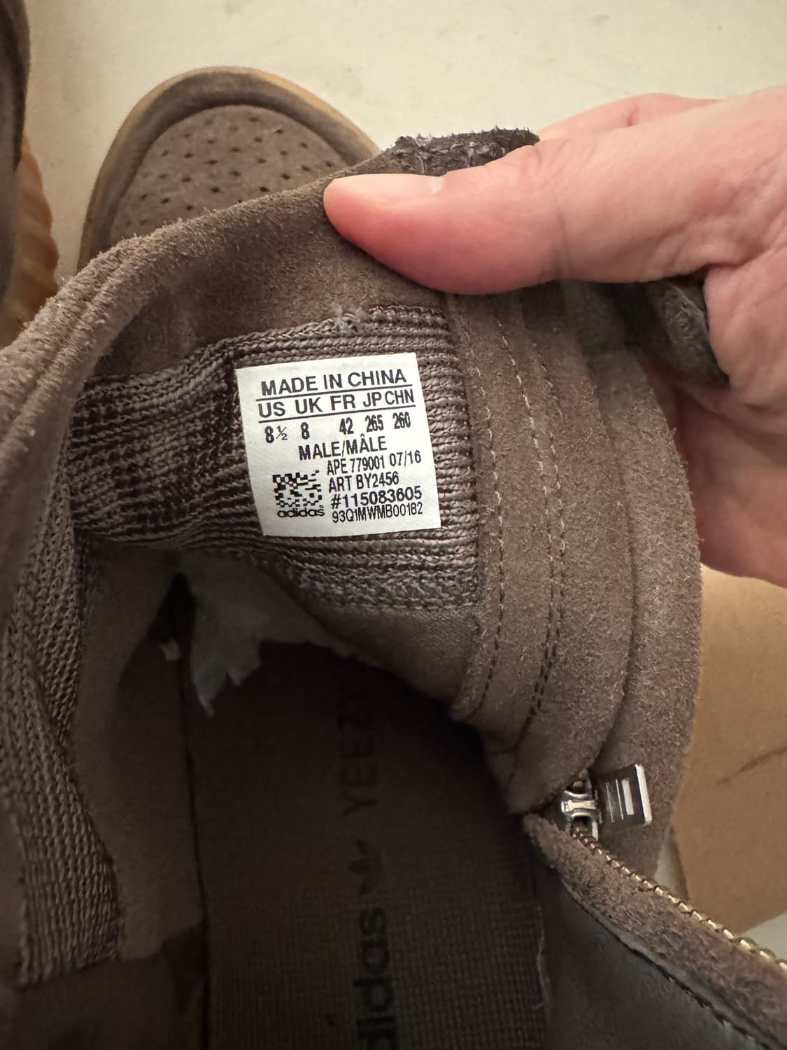 아디다스 이지부스트 750  라이트브라운 265 초코 팝니다 상품이미지4