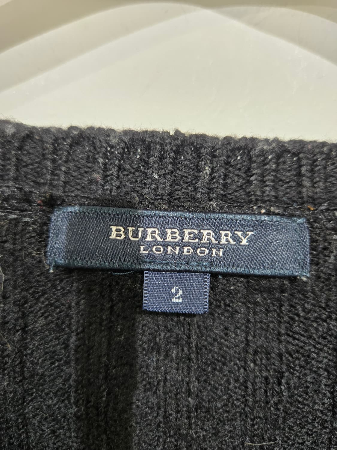 버버리 V넥 골지 니트 블랙 긴팔 상품이미지5