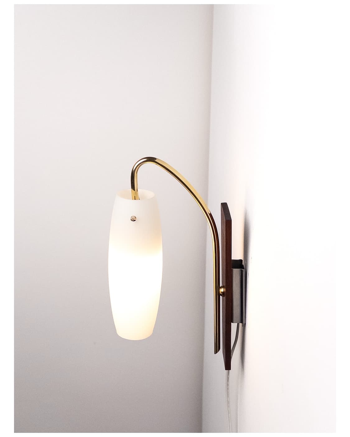 빈티지 독일 우드 벽조명 상품이미지3