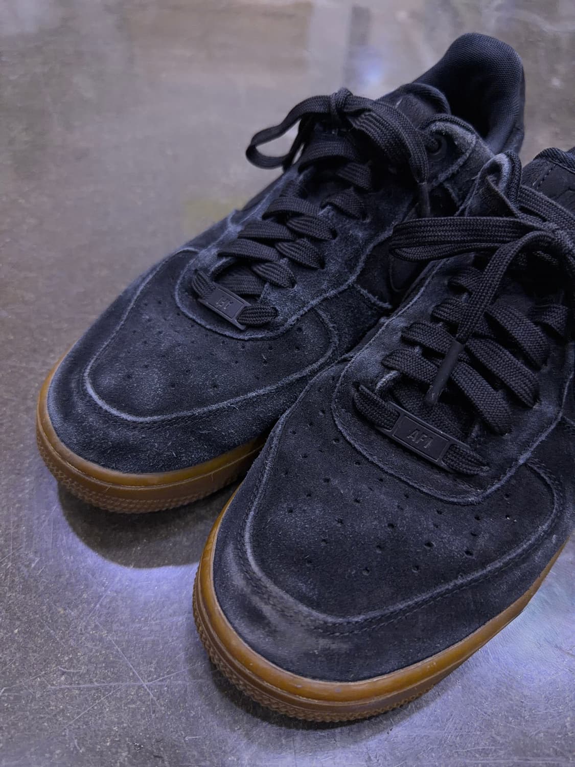 나이키 에어포스1 로우 07 스웨이드 블랙 검 260 상품이미지3