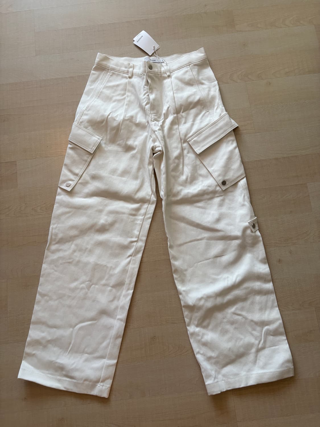 윈더 화이트 카고 새상품 M 상품이미지6