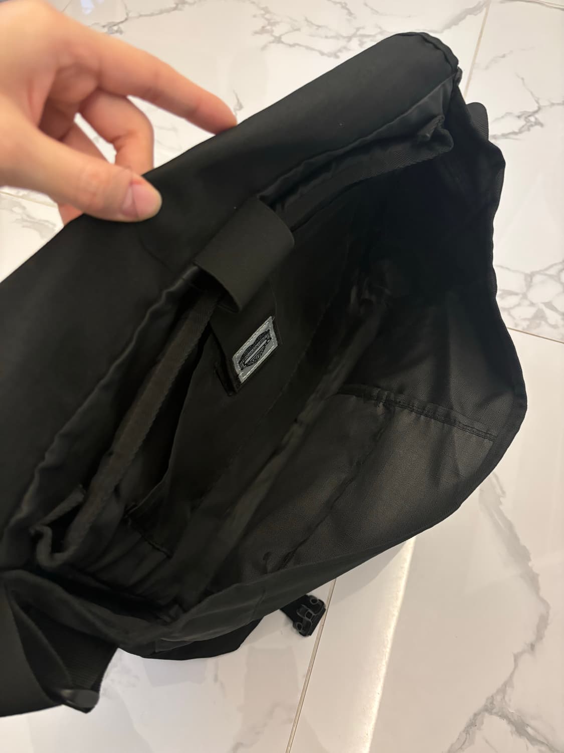 칼하트 메신저백 크로스백 상품이미지4