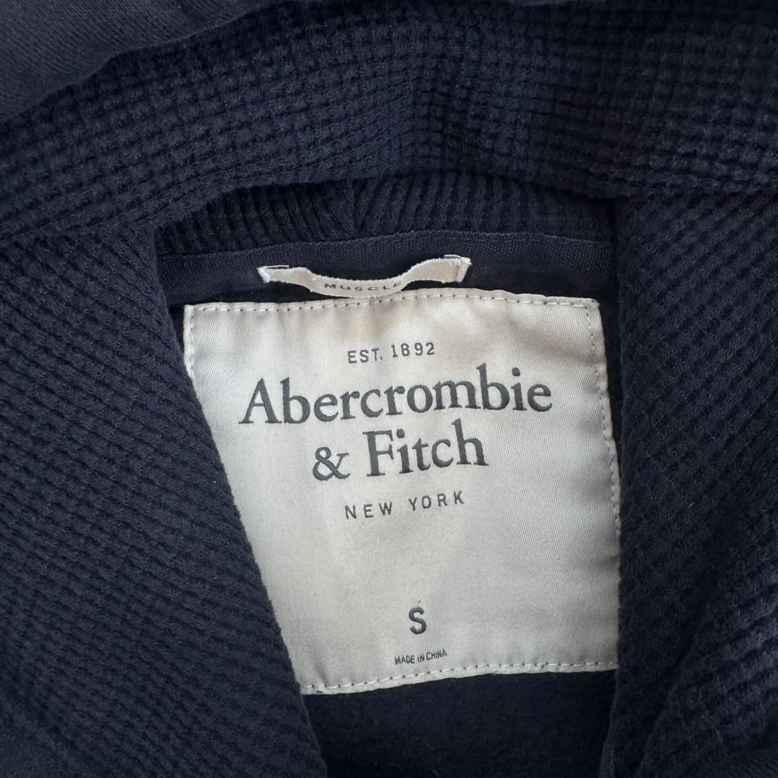 Abercrombie 아베크롬비 스펠아웃로고 네이비 후드집업 상품이미지5