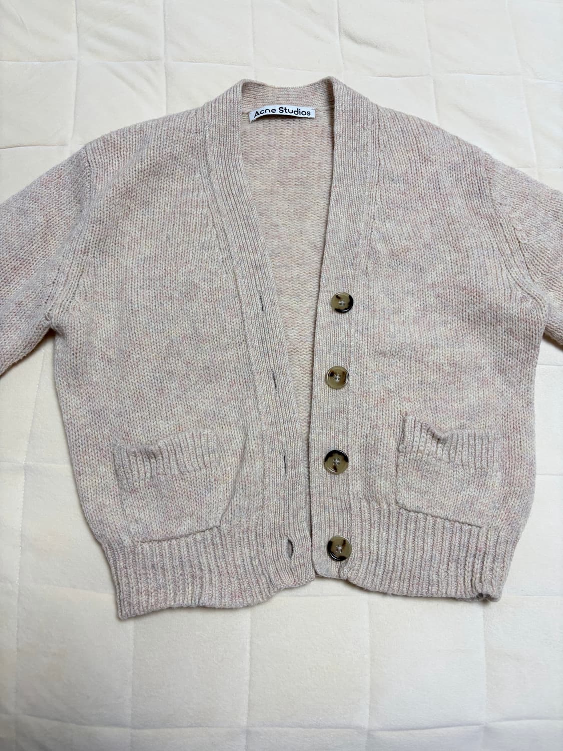 아크네 베이지 크롭 니트 가디건 s사이즈 상품이미지3