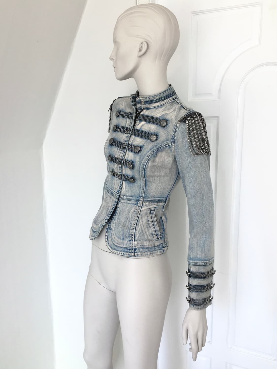 GUESS Napoleon Chain  Denim Jacket  상품이미지5