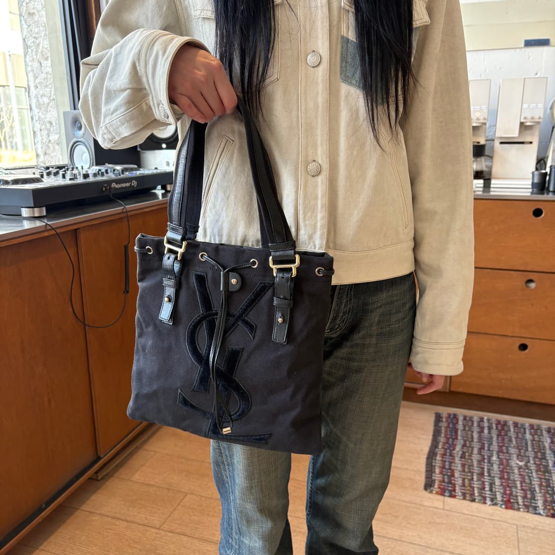 입생로랑 KAHALA 캔버스 토트백 상품이미지3