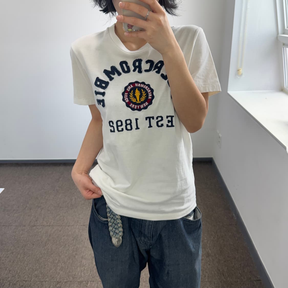 Abercrombie 아베크롬비 아치 로고 아이보리 반팔 상품이미지1