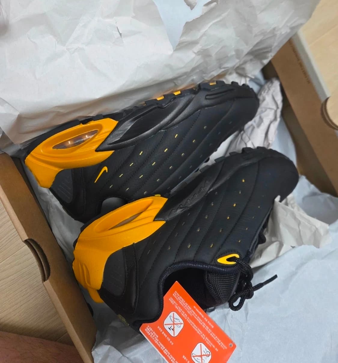 나이키 녹타 핫 스텝 에어 테라 블랙 앤 옐로우 265 상품이미지1