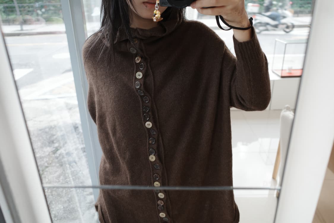 Multi-button turtle neck long cardigan 상품이미지1