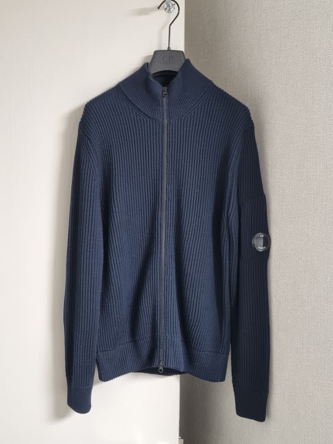 cp컴퍼니 니트집업 가디건 상품이미지1