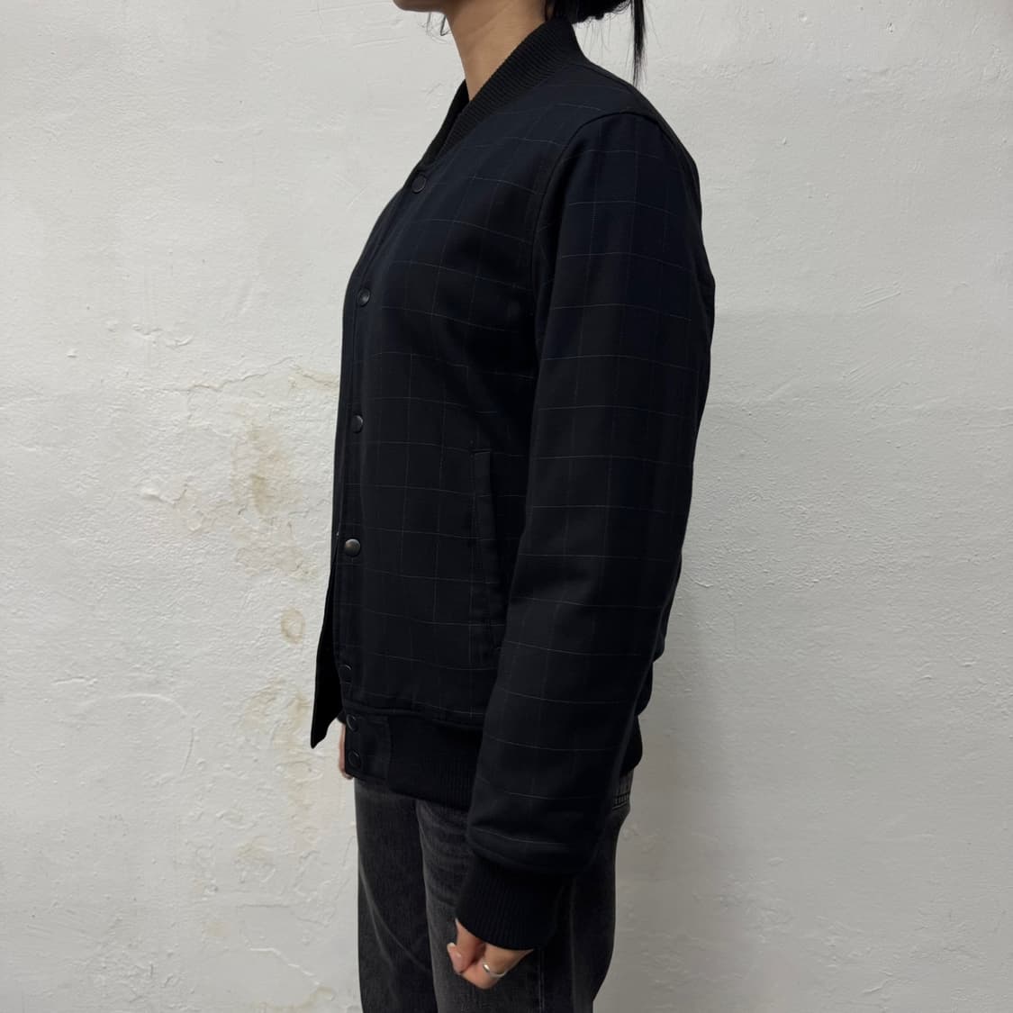 레이지블루 다크네이비컬러 체크 패턴 폴리에스터 혼방 퀄팅 블루종 자켓 상품이미지2