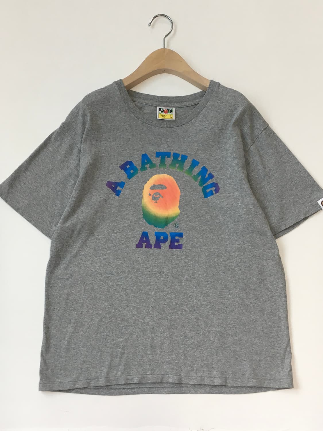 Bape 베이프 레인보우 컬리지 티셔츠  상품이미지4