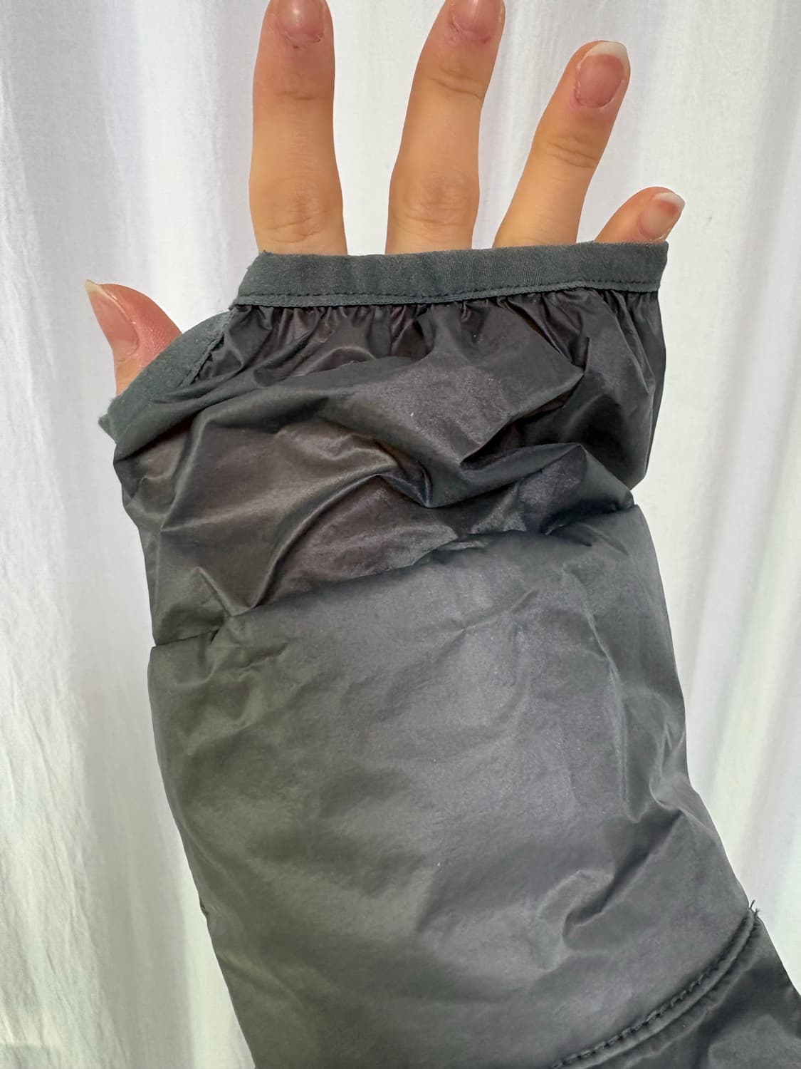 고프코어 무드 차콜 패딩 점퍼  상품이미지3