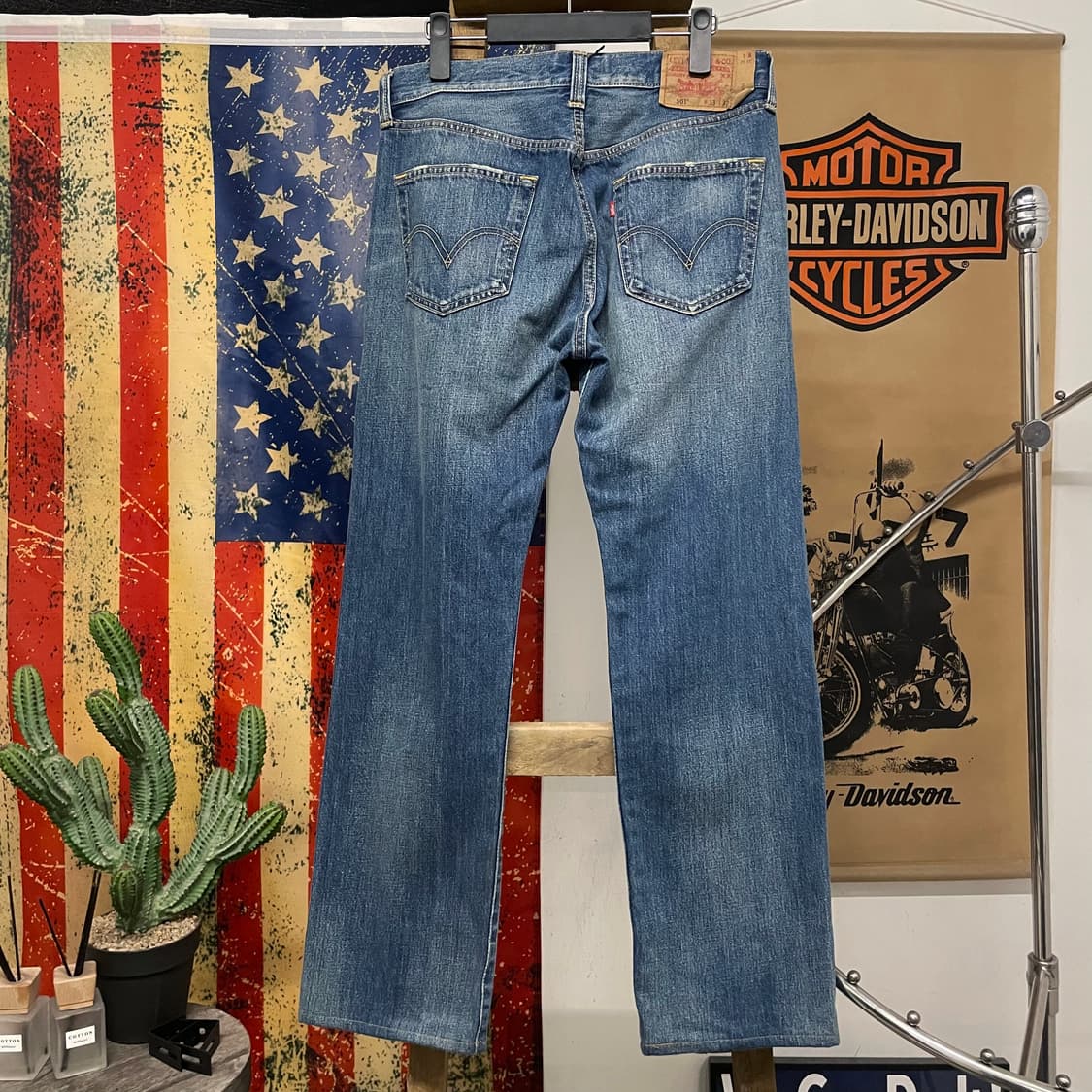 90s 리바이스 501 오리지널 플라이 버튼 스트레이트 데님 팬츠 상품이미지2
