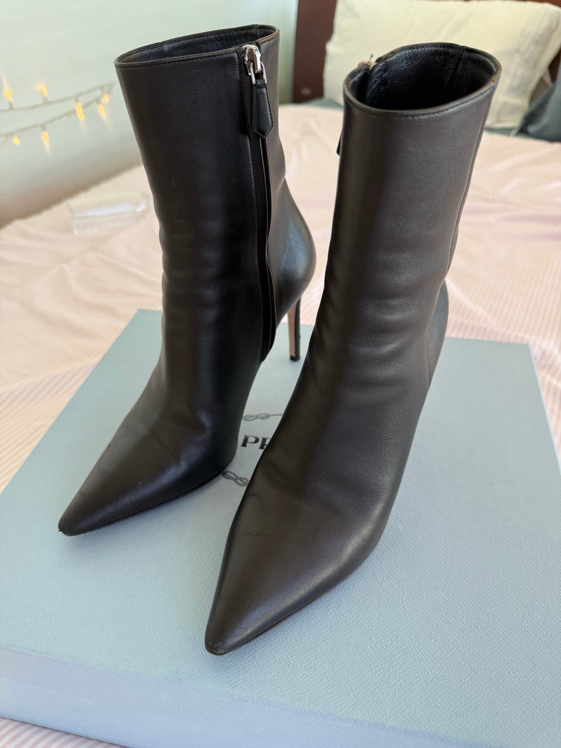 프라다 스틸레토 앵클부츠 상품이미지1