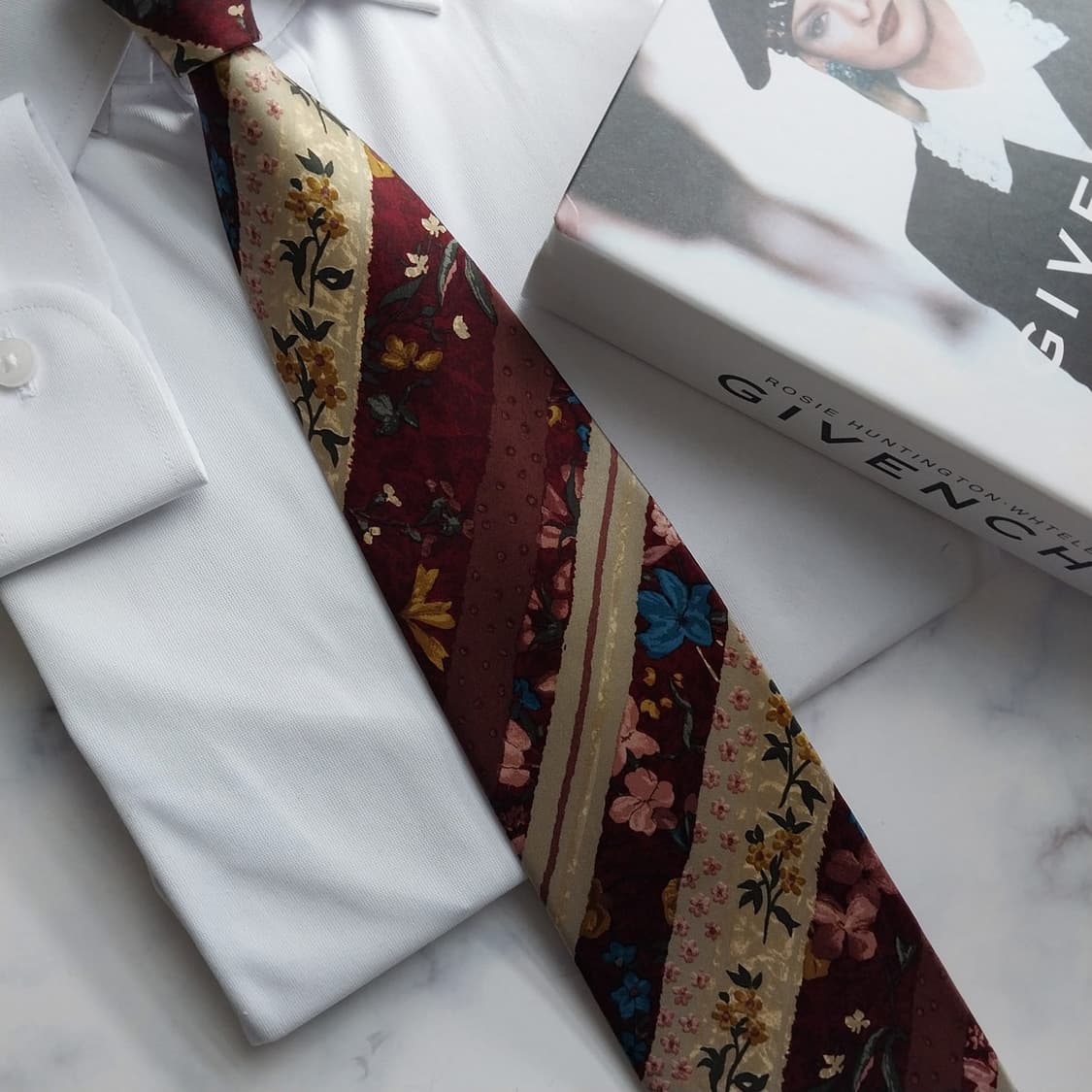 지방시 실크 브라운 플로럴 패턴 넥타이 9.7cm A+등급 K1468
 상품이미지7