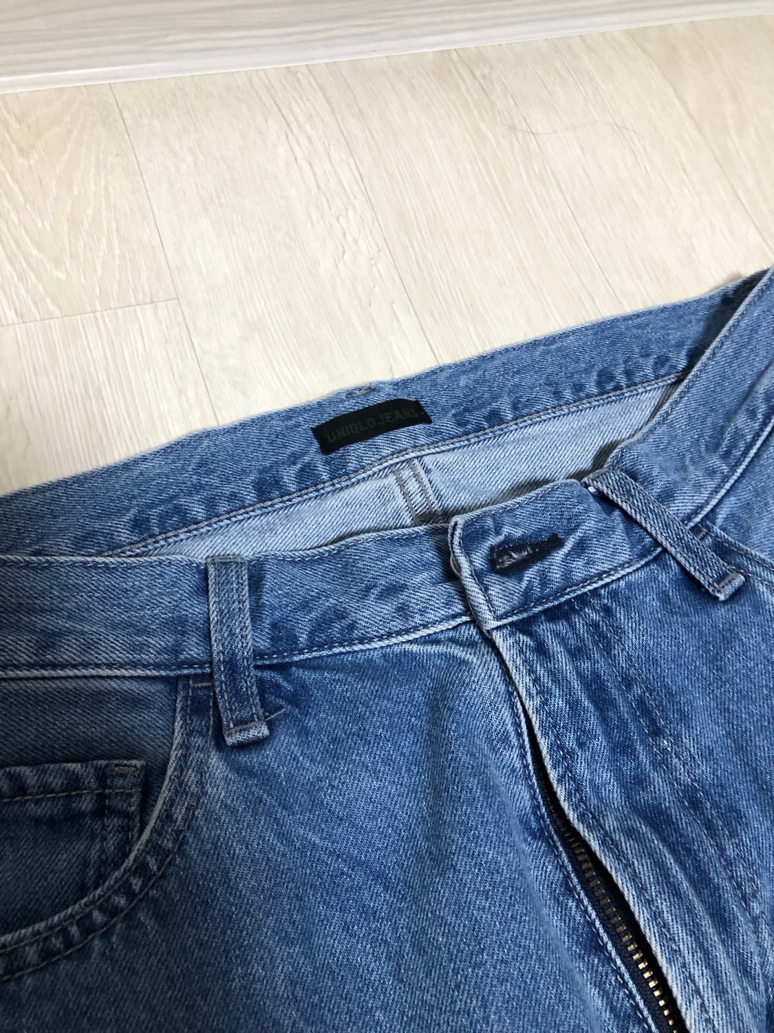 유니클로 와이드핏 데님팬츠  상품이미지2