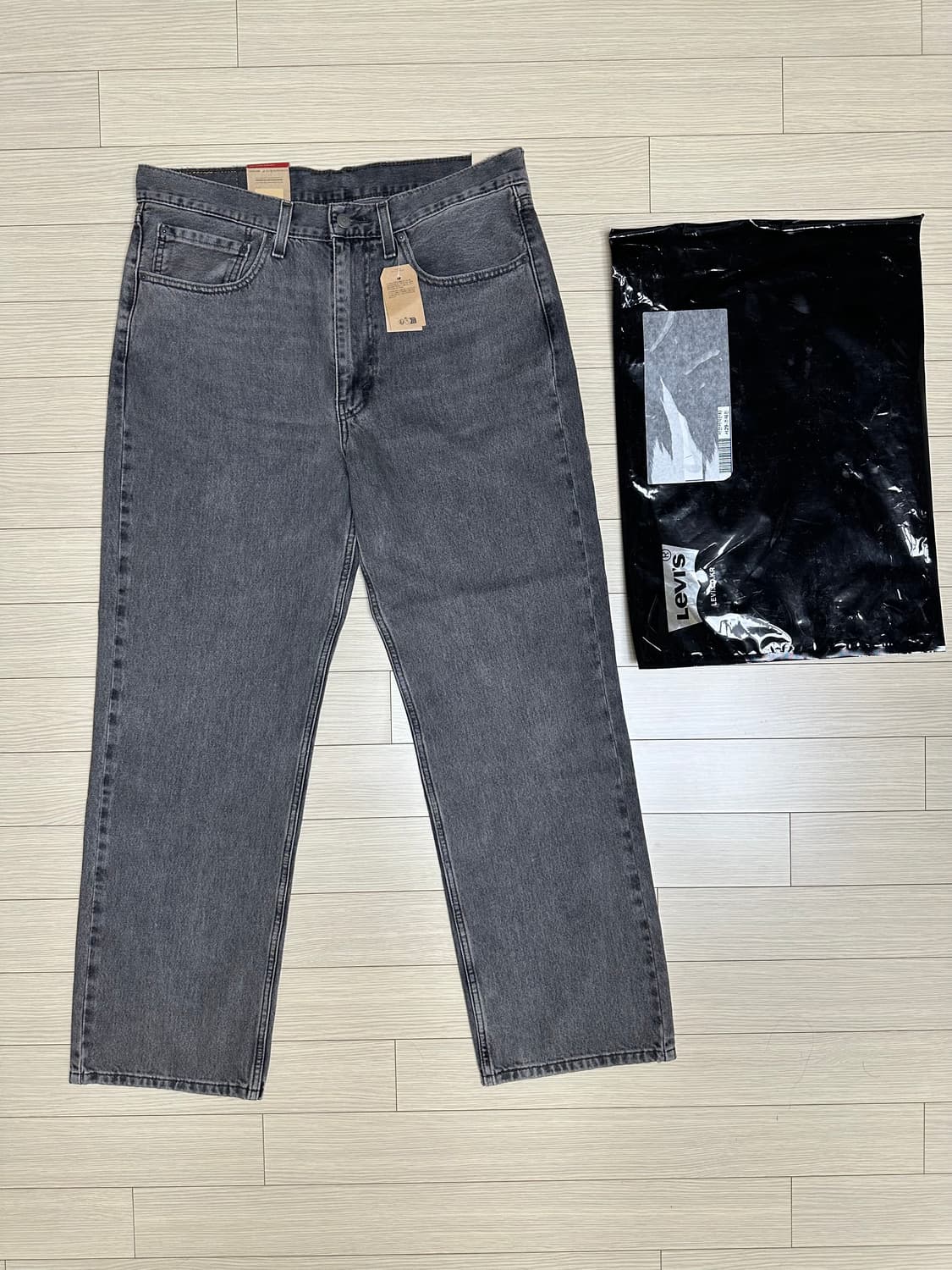 565™ 루즈 스트레이트 진 34 / 32 상품이미지1