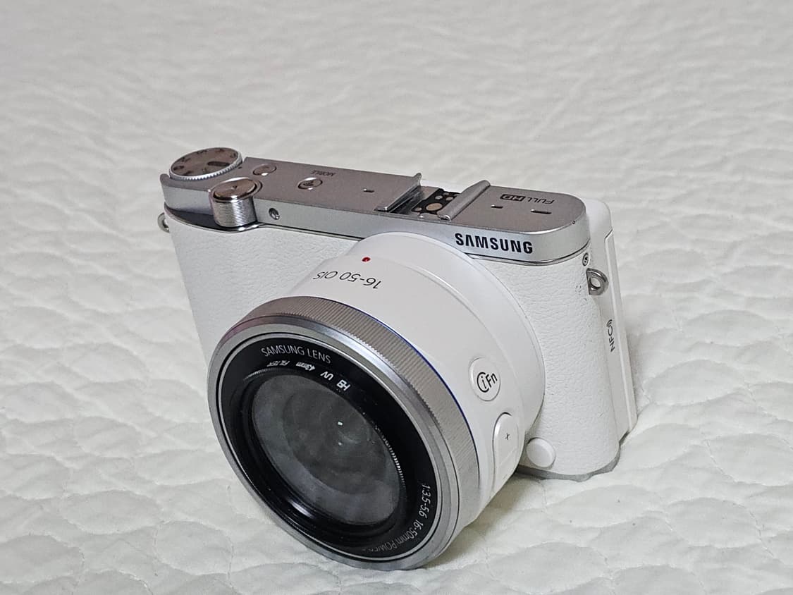 삼성 NX3000 미러리스 카메라 화이트
16-50mm OIS 줌렌즈 상품이미지3