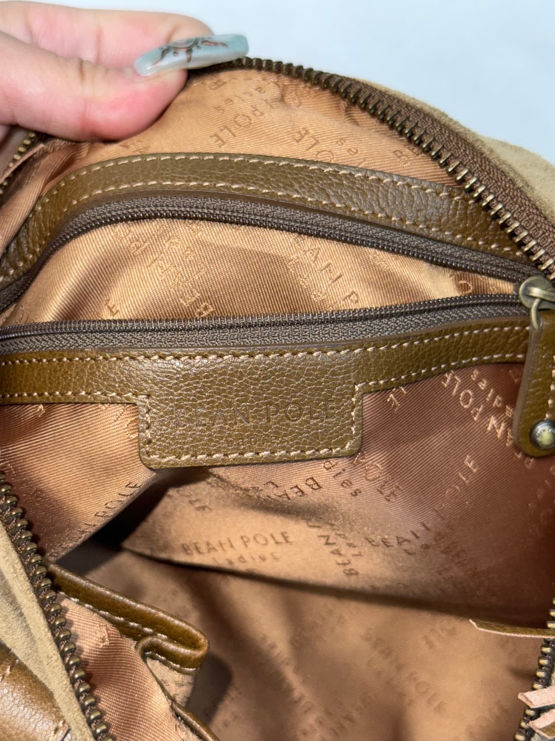 Bean pole ash beige western suede 숄더백 상품이미지7