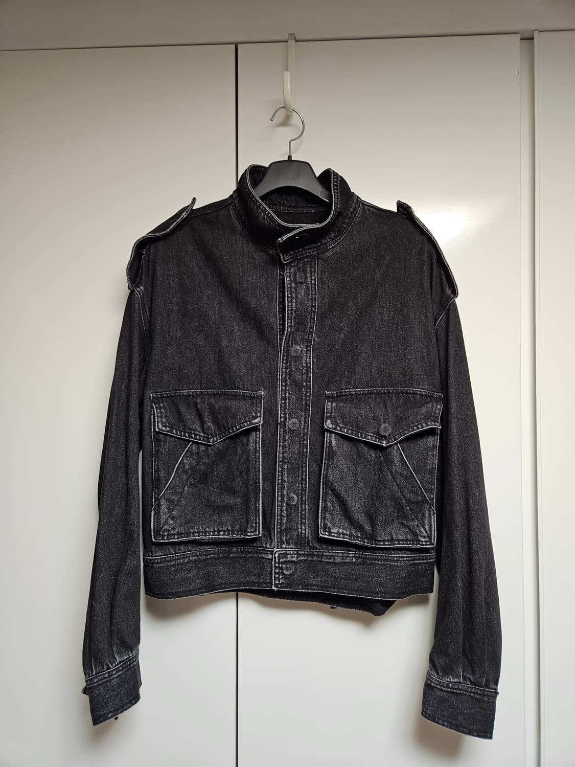 [메종미네드] 데님 트러커 자켓 블랙 상품이미지2