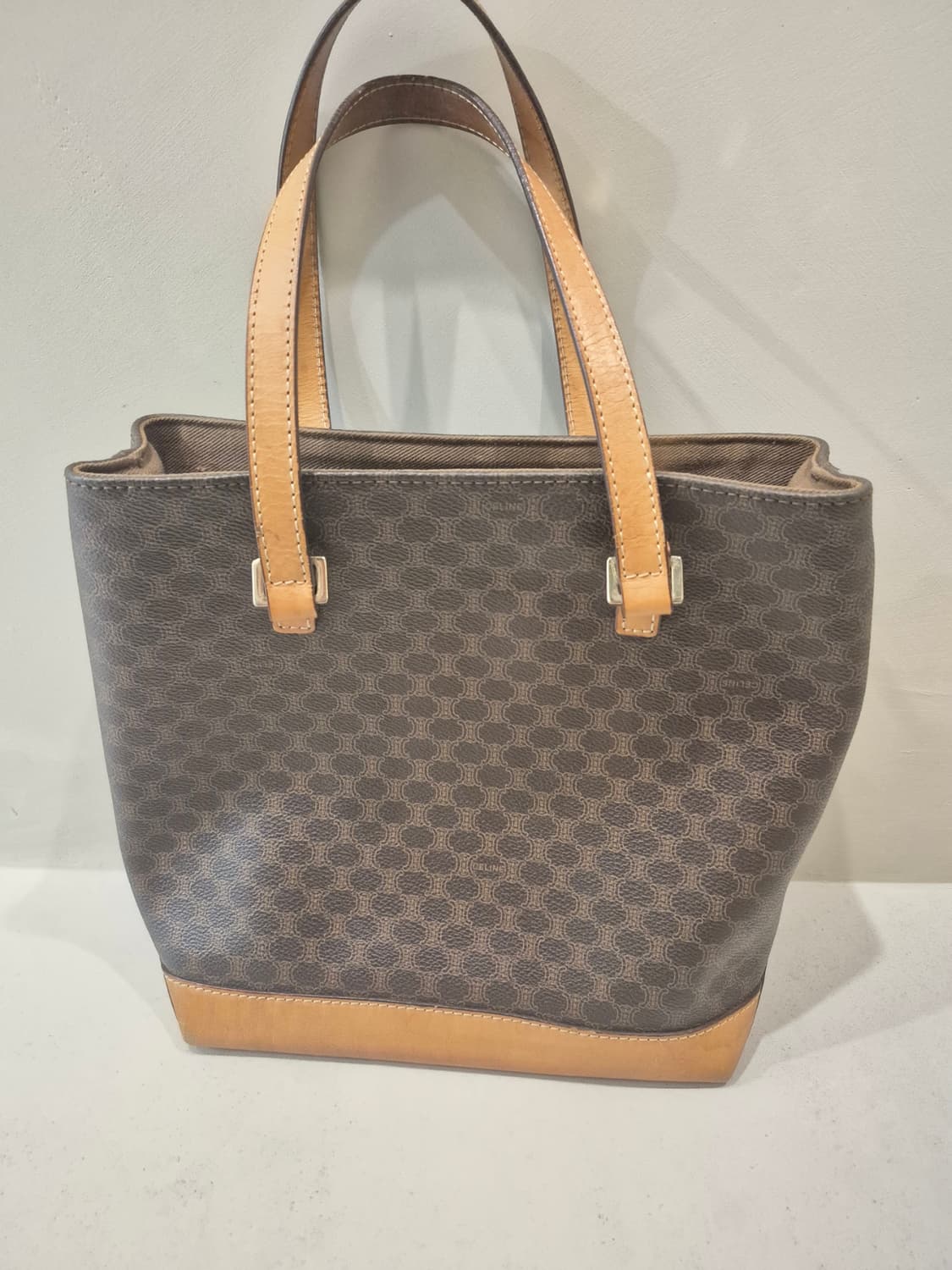 셀린느 정품 마카담 토드백 팝니다  상품이미지2