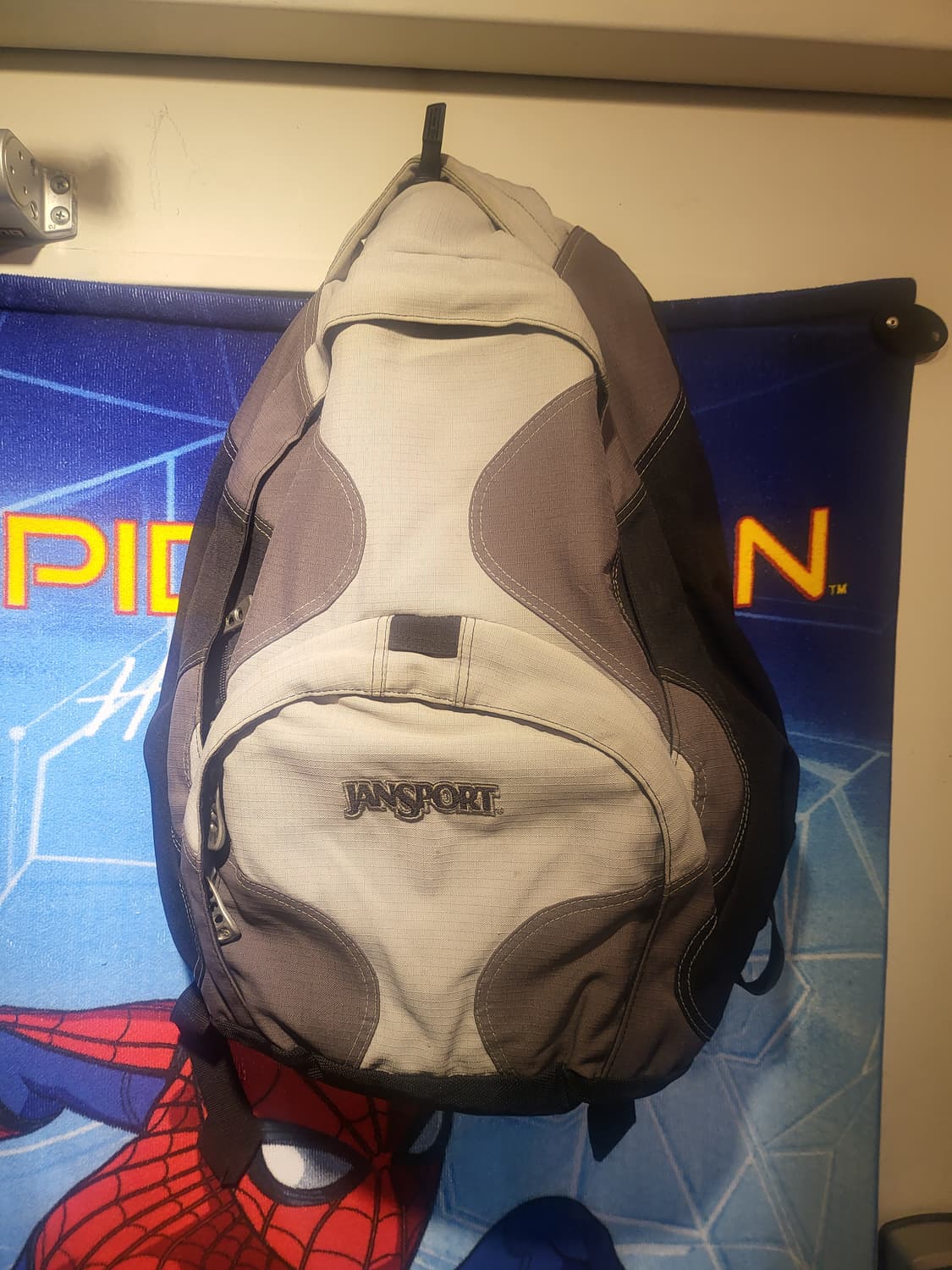 잔스포츠 백팩 회색  상품이미지1