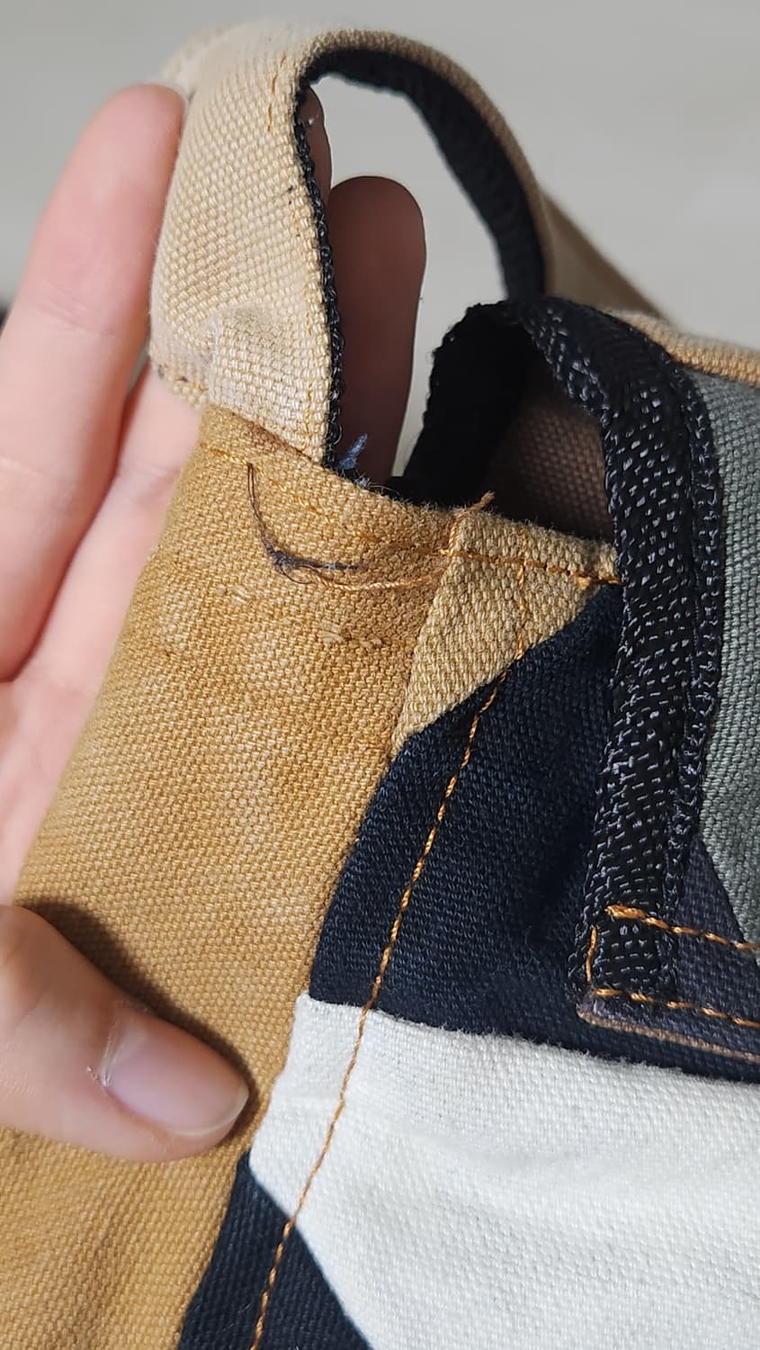 칼하트
CARHARTT 리메이크 패치워크 크로스백 상품이미지2