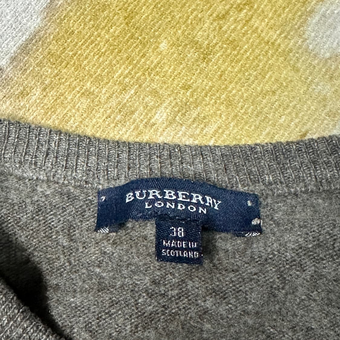버버리 램스울 아가일 니트 가디건 상품이미지4