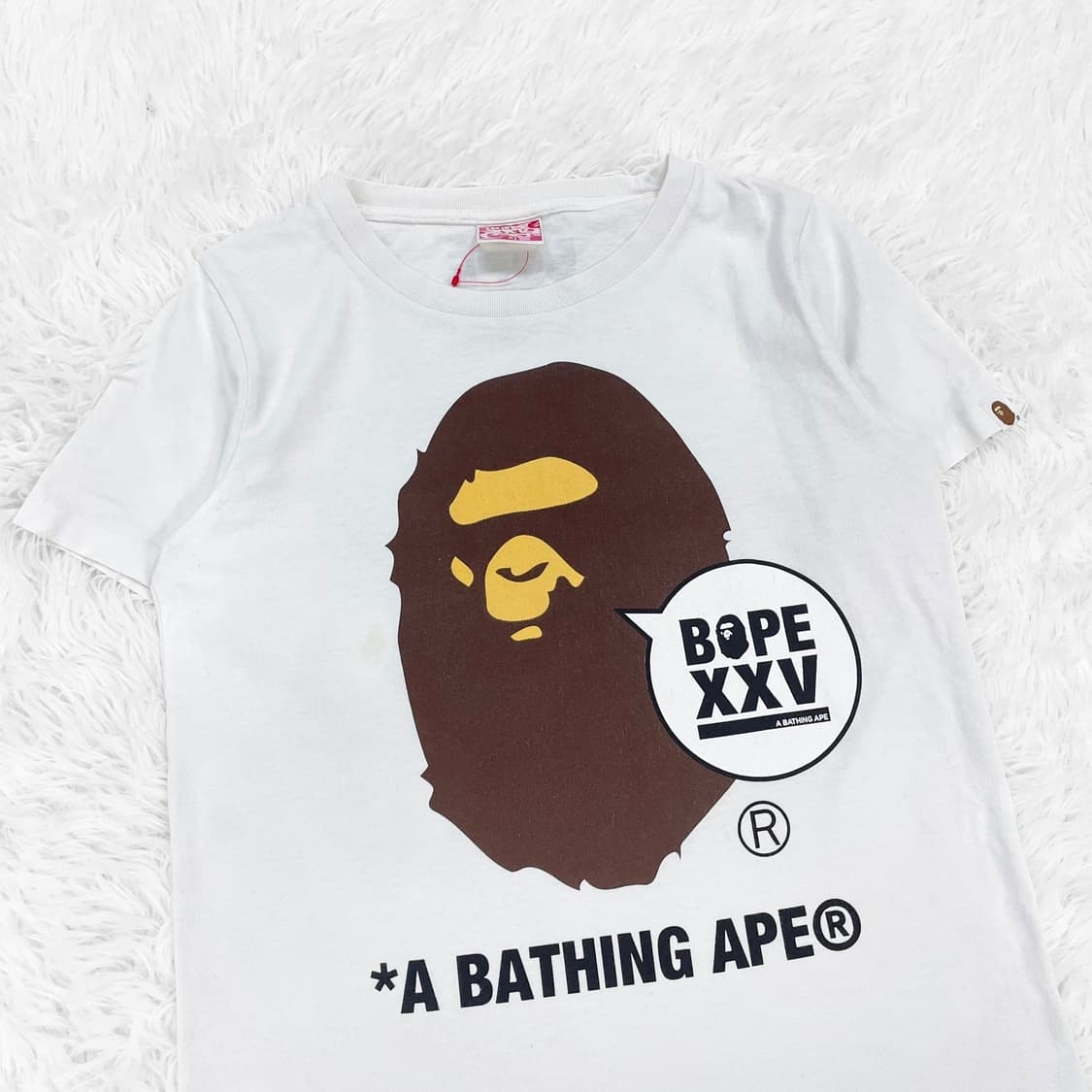 베이프 Bape 25주년 빅 헤드 사루 반팔티 화이트 상품이미지3